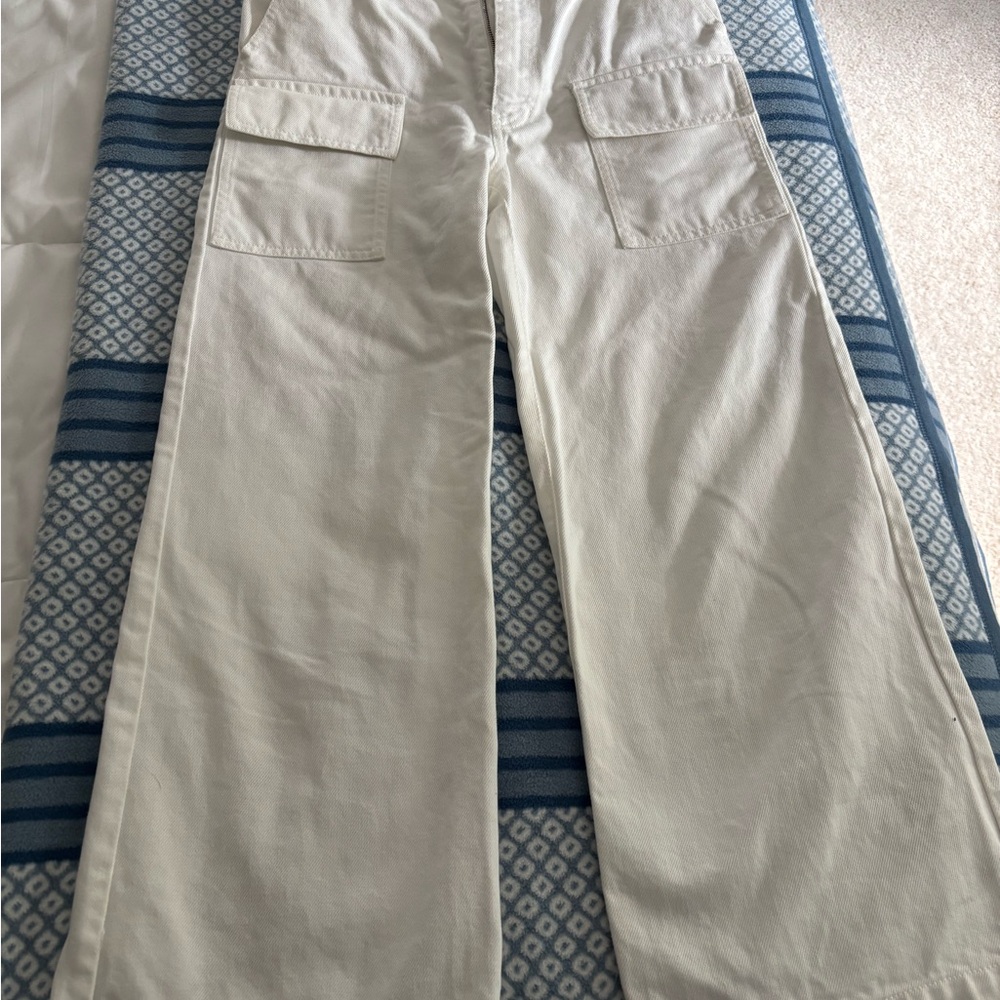 White Wide-Leg jeans